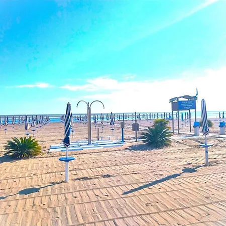 公寓 Sunny Beachside In