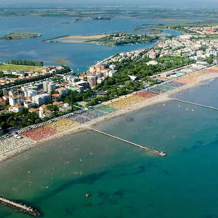 Apartament Sunny Beachside In *